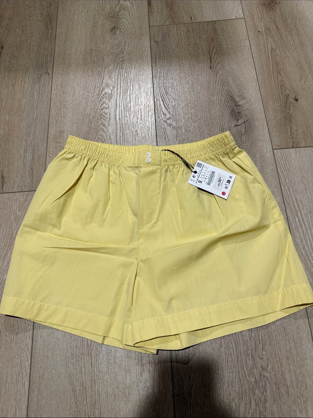 Zara Yellow Elastic-Waist Pleated Shorts